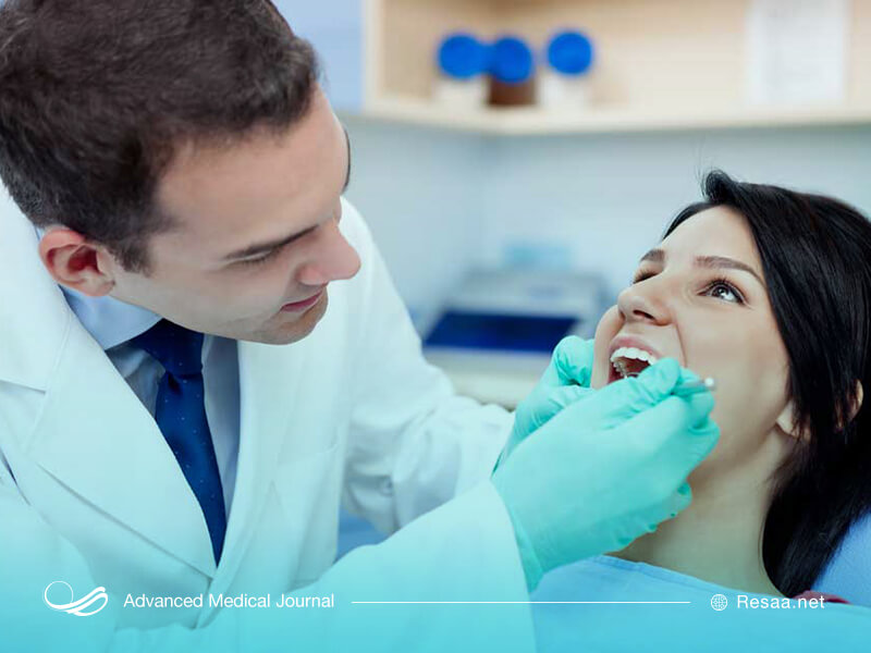 اگر افت دهان شما بسیار بزرگ یا بیش از حد دردناک و ملتهب بود به پزشک مراجعه کنید