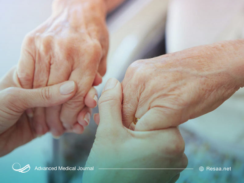 لرزش دست ممکن است در اثر آسیب به مخچه ایجاد شود