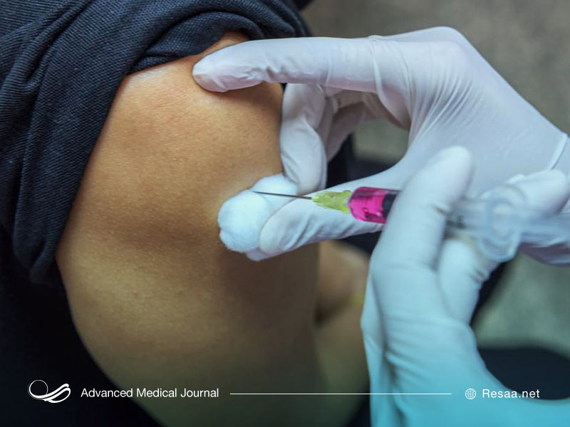 باید واکسن هاری را قبل از تماس با حیواناتی که ممکن است آن را داشته باشند، دریافت کنند.