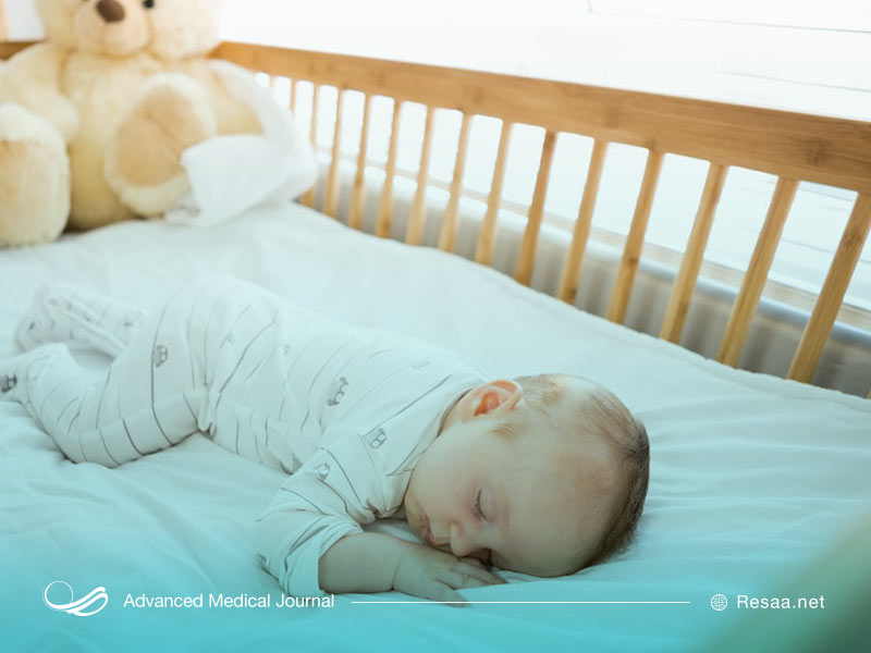 عوامل متعددی میتوانند باعث وقوع سندروم مرگ ناکهانی نوزاد در خواب شوند.