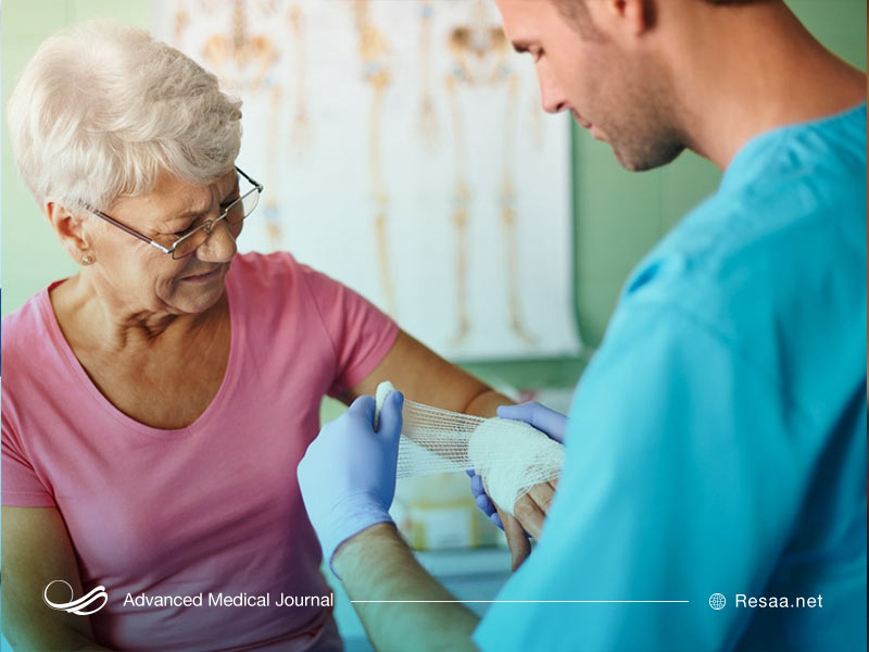 دریافت مراقبت‌های پزشکی جهت درمان زخم‌ها