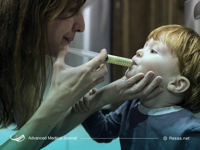 قبل از هر بار استفاده، سوسپانسیون را خوب تکان دهید تا دارو به طور مساوی مخلوط شود.